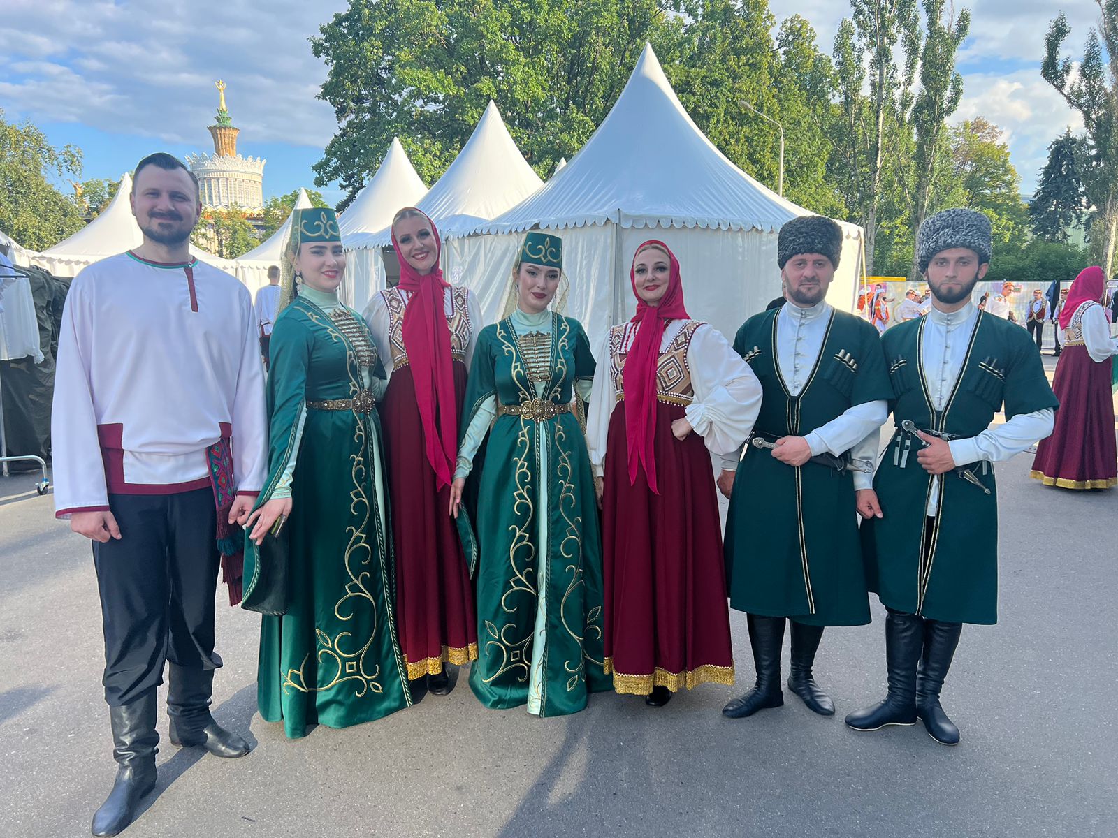 Государственный фольклорный ансамбль песни и танца «Магас» принял участие в фестивале «Дружба народов». 