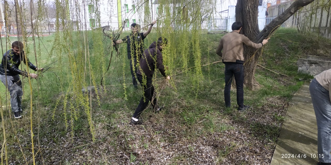 Коллектив ГФА «Магас» провел субботник по очистке и благоустройству территории ДК с.п.Экажево.